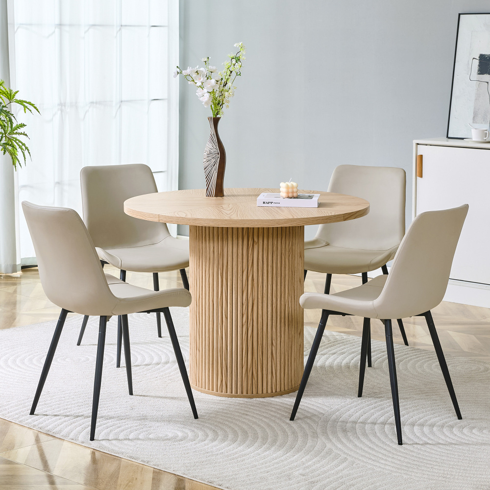 Conjunto mesa redonda e 4 cadeiras em mdf e pu preto e madeira natural