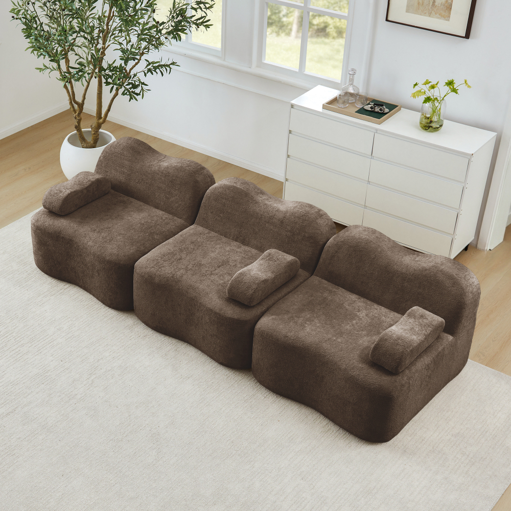 Sofá modular 3 lugares em veludo castanho com assento profundo