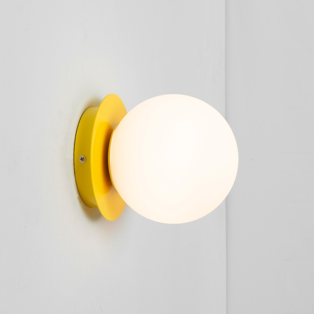 Aplique de parede base amarela globo vidro opal d15 cm E27