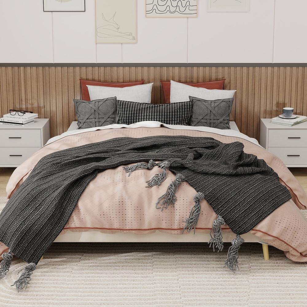 Cama 160x200cm com estrado baixo, sem cabeceira nem colchão, bege