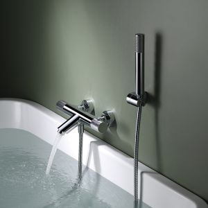 Misturador termostático cromado em latão e zama com tubo flexível 180 cm