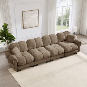 Sofá modular em chenille castanho com almofadas e design acolchoado