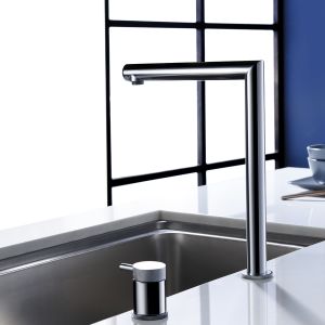 Misturador de cozinha ítaca em aço e latão cromado 50 cm