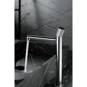 Torneira monocomando alta para lavabo em latão cromado com cartucho cerâmic