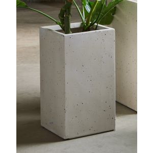 Vaso em estilo terrazzo, 43 cm. 24 cm de diâmetro x 43 cm de altura.