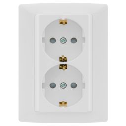 Tomada 2P+T com aparelho duplo com espelho branco
