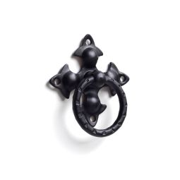 Puxador com argola pendente forjado preto