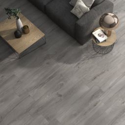 Pavimento porcelânico grande formato madeira cinzenta 23x120cm C2 Ja Zarautz