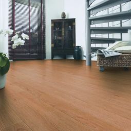 Pavimento laminado carvalho 7mm AC5 Reverte