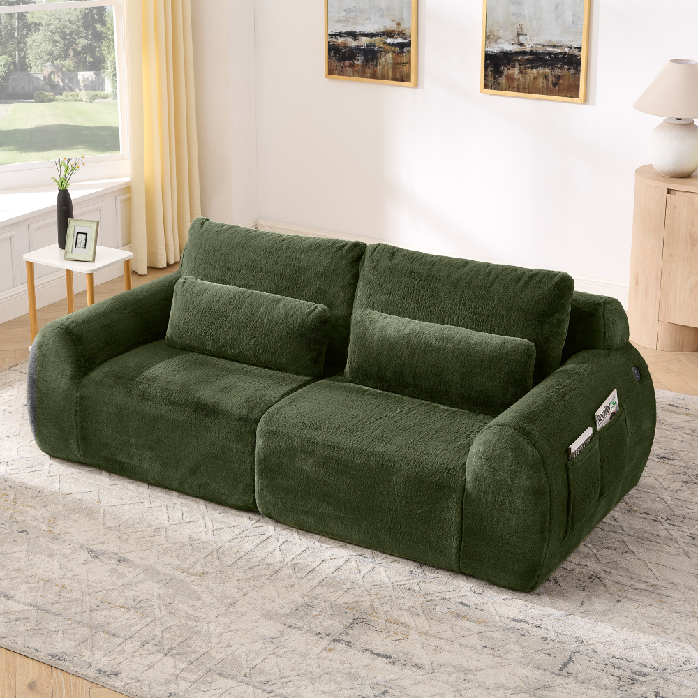 Sofá 2 lugares em tecido efeito pelo verde com usb e bolsa lateral