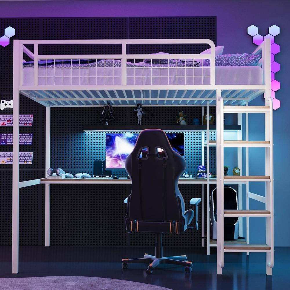 Cama alta de metal 140x200cm com secretária, estantes, escada branca